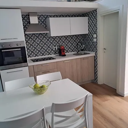 A Due Passi Dal Mare Apartment *
