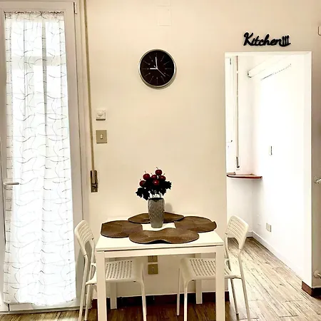 A Due Passi Dal Mare Apartmán *